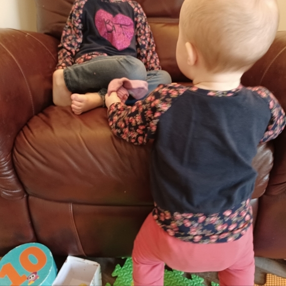 Grow with me BFF shirts duo size 9-36M and 3-6 years old 💫 - Picture 14 of 14